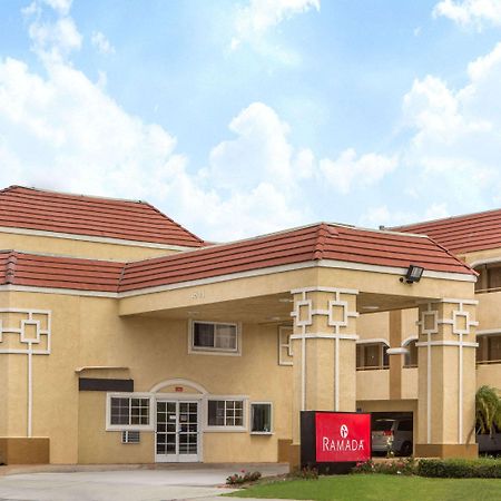 Hotel Ramada By Wyndham Ontario Exterior foto