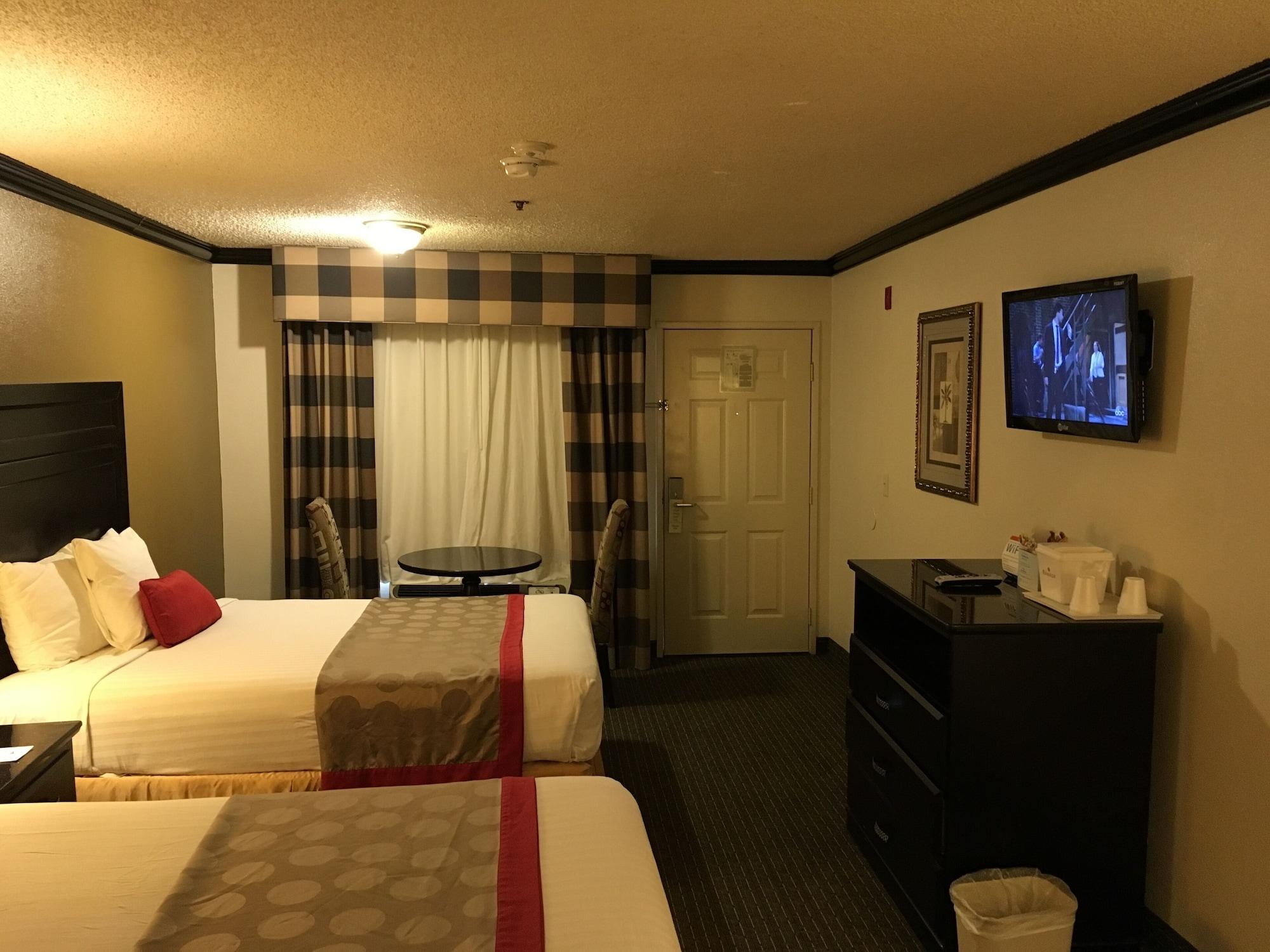 Hotel Ramada By Wyndham Ontario Exterior foto